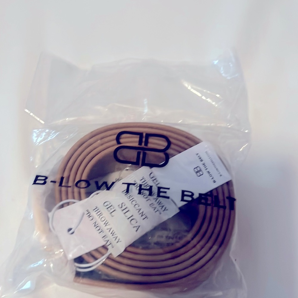 B-Low the Belt - Mia Belt Fab Fit Fun Box NWT